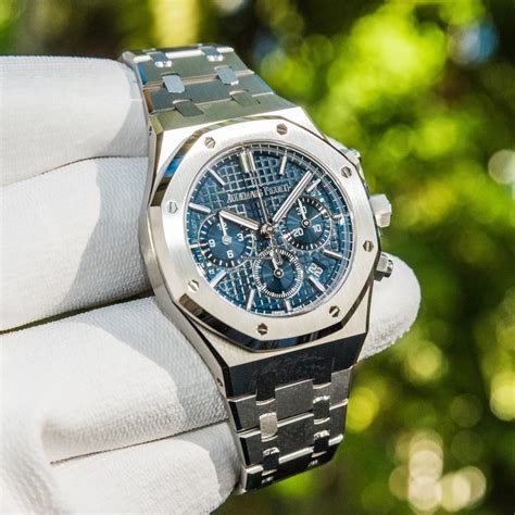 Sell your Audemars Piguet Royal Oak watch .